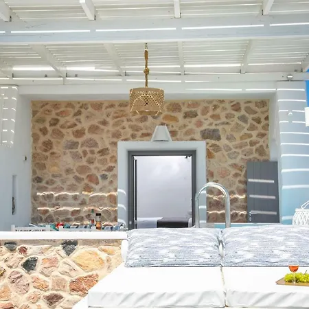 Aegean Melody & Bed & Breakfast Vlychada
